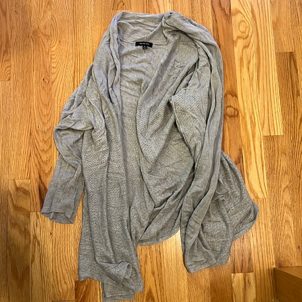 New adorable grey open front long sweater